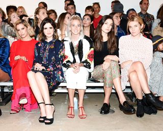 Laura Marano feet photo thumbnail