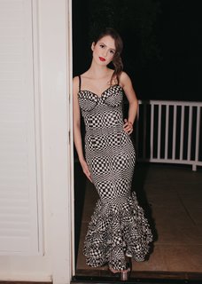 Laura Marano feet photo thumbnail