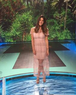 Laura Matamoros feet photo 4