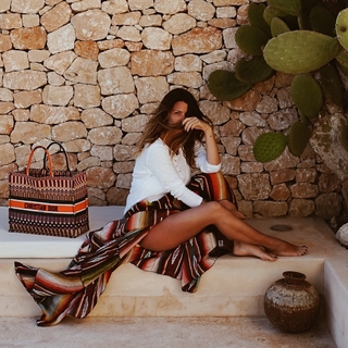 Laura Matamoros feet photo 5