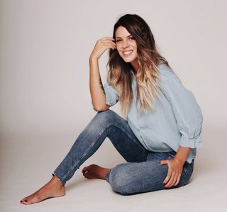 Laura Matamoros feet photo 1