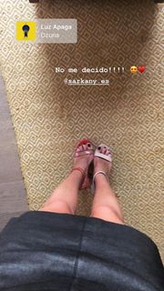 Laura Matamoros feet photo 6