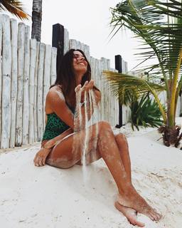 Laura Matamoros feet photo 16