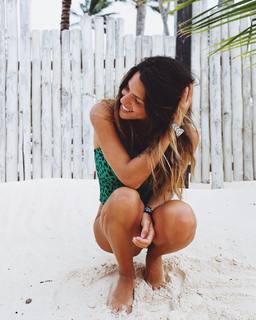 Laura Matamoros feet photo 15
