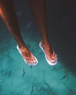 Laura Matamoros feet photo 13