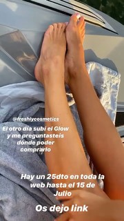 Laura Matamoros feet photo 1