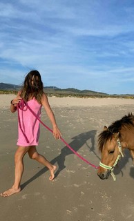 Laura Matamoros feet photo 5