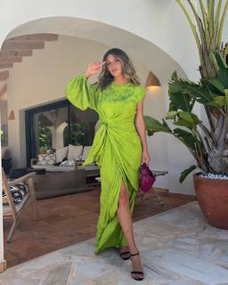 Laura Matamoros feet photo 3