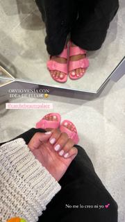 Laura Matamoros feet photo 9