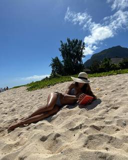 Laura Matamoros feet photo 13