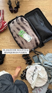 Laura Matamoros feet photo 13