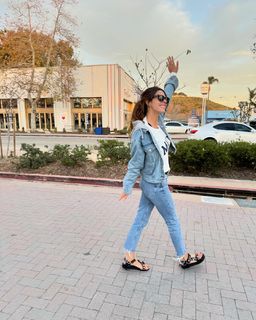Laura Matamoros feet photo 11
