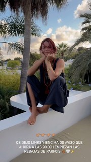 Laura Matamoros feet photo 19