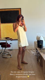 Laura Matamoros feet photo 3