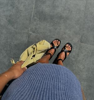 Laura Matamoros feet photo 17