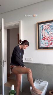 Laura Matamoros feet photo 3