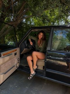 Laura Matamoros feet photo 1