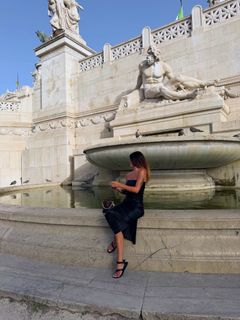 Laura Matamoros feet photo 18