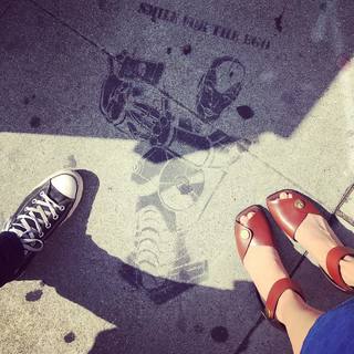 Laura Mennell feet photo 11