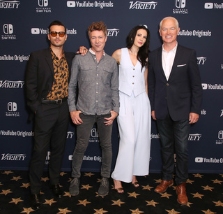Laura Mennell feet photo 9