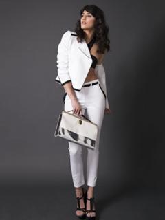 Laura Moure feet photo 14