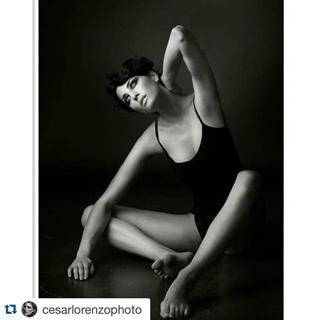 Laura Moure feet photo 4
