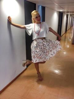 Laura Naries feet photo 18