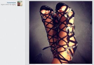 Laura Naries feet photo 16