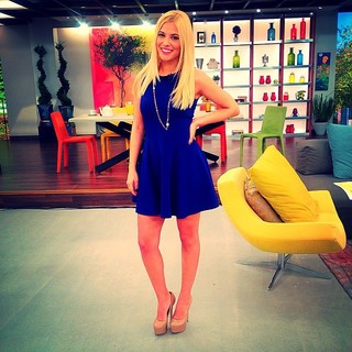 Laura Naries feet photo 14