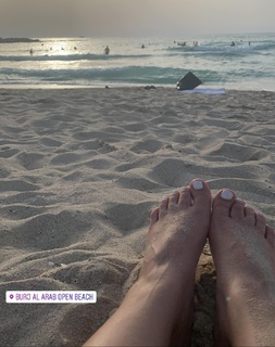 Laura Naries feet photo 8