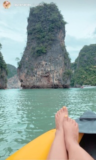 Laura Naries feet photo 3