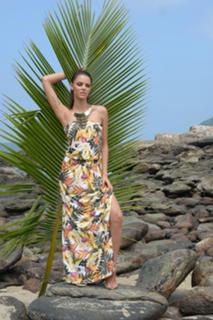 Laura Neiva feet photo 20