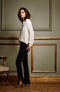 Laura Neiva feet photo 16