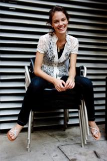 Laura Neiva feet photo 6