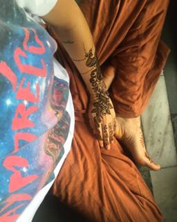 Laura Neiva feet photo 10