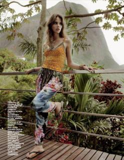 Laura Neiva feet photo 18