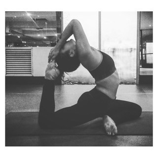 Laura Osma feet photo 2