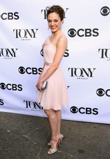 Laura Osnes feet photo 1