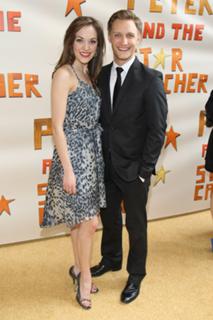 Laura Osnes feet photo 7
