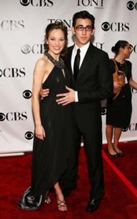 Laura Osnes feet photo 4