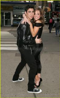 Laura Osnes feet photo 18