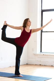 Laura Osnes feet photo 6