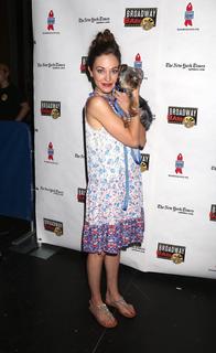 Laura Osnes feet photo 14