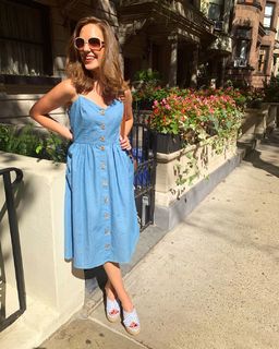 Laura Osnes feet photo 6