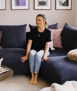 Laura Osswald feet photo 3