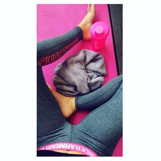 Laura Papendick feet photo 1