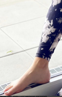 Laura Papendick feet photo 4