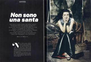 Laura Pausini feet photo thumbnail