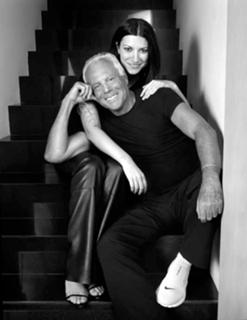 Laura Pausini feet photo thumbnail