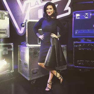 Laura Pausini feet photo thumbnail